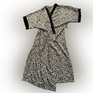 Vintage Inner Most Cheetah Robe Size XL Missing Belt Kimono
